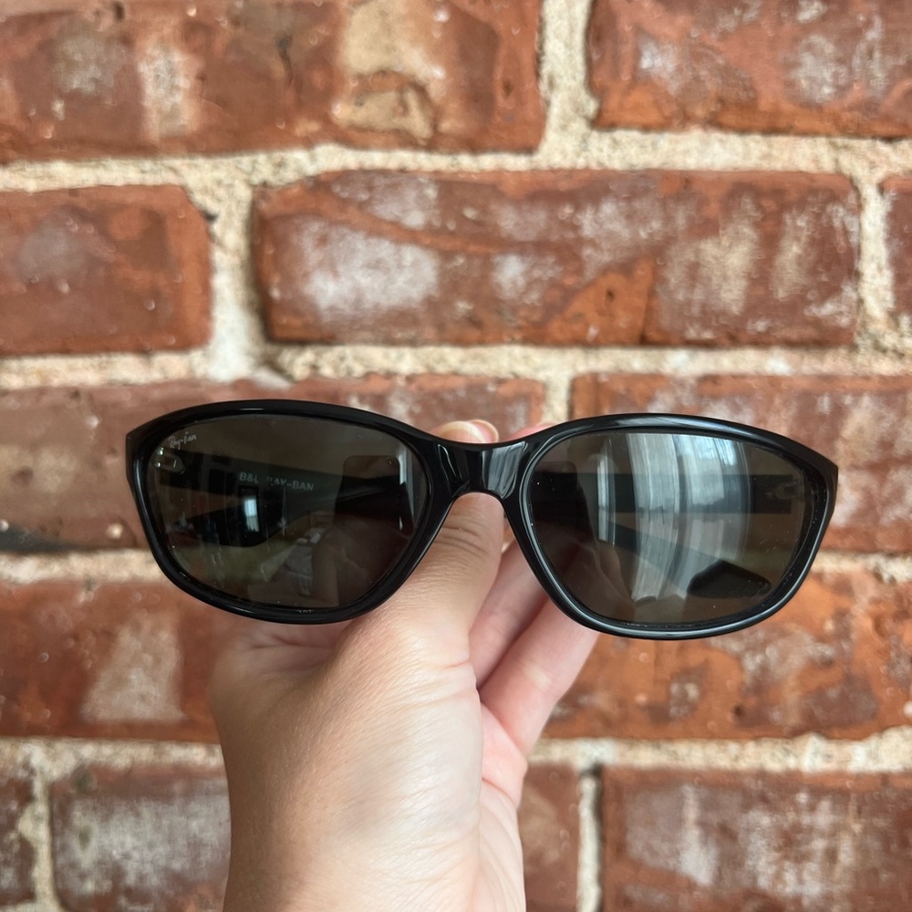 Black Ray-Ban Sunglasses